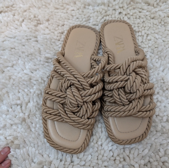 Zara Low Heel Knotted Taupe Sandals - Picture 3 of 4